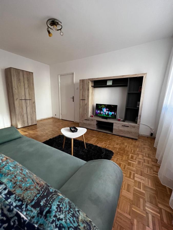 House24 Gari Apartamento Braşov Exterior foto